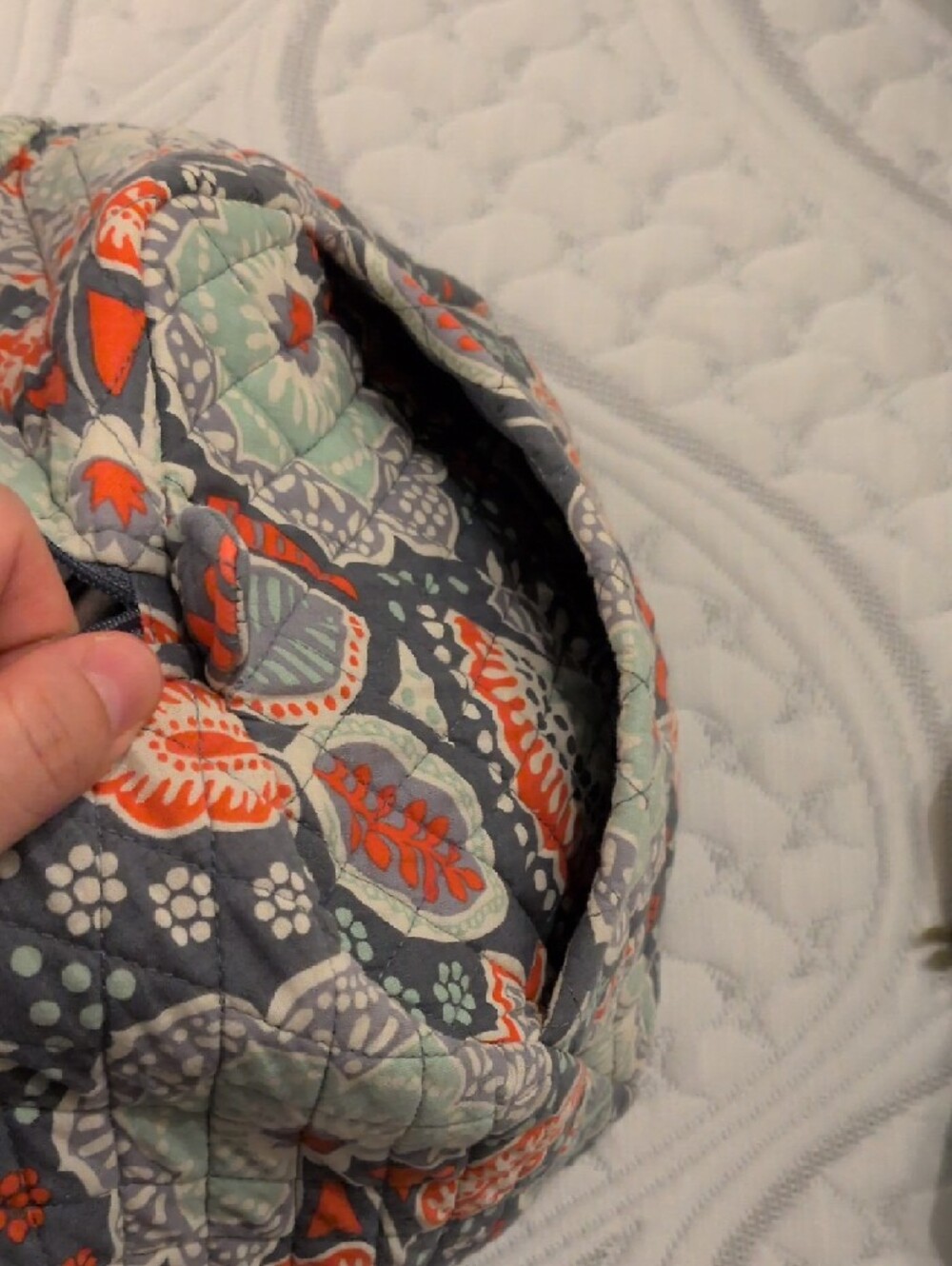 Vera Bradley Quilted Cotton Travel Bag in Nomadic Pattern - EUC - Picture 6 of 12